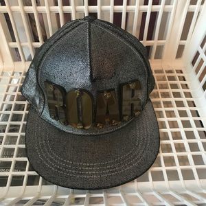ROAR hat